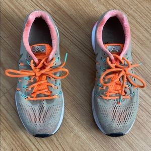 Women’s Nike running shoe size 7.5